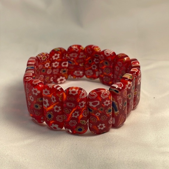 Vintage MCM Oval Red Millefiori Venetian Glass Cabochon Bead Stretch Bracelet - Picture 2 of 6